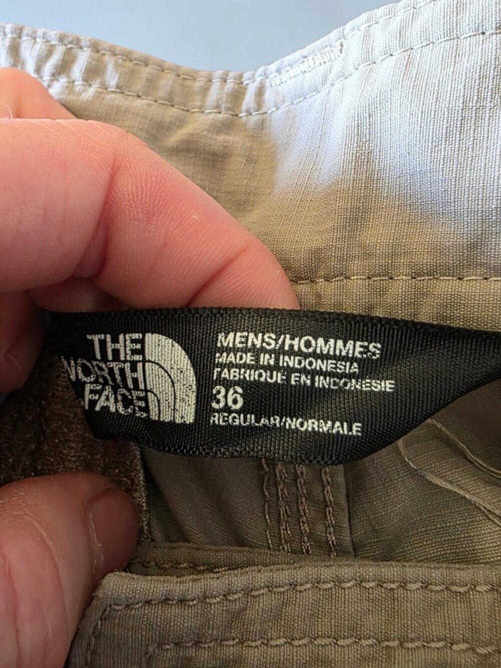 The North Face Convertible Hiking Pants Mens 36 Zip Off Khaki Nylon Outdoor - Picture 12 of 16